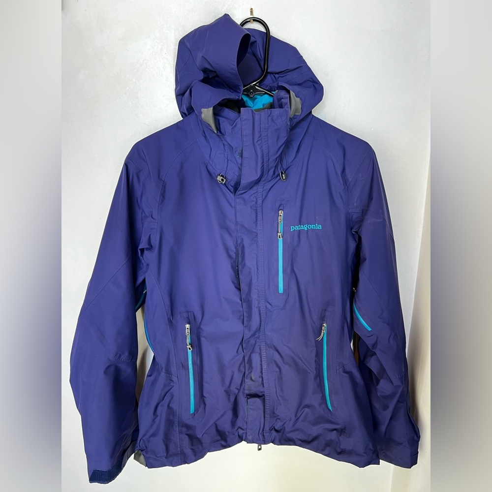 Patagonia goretex rain coat